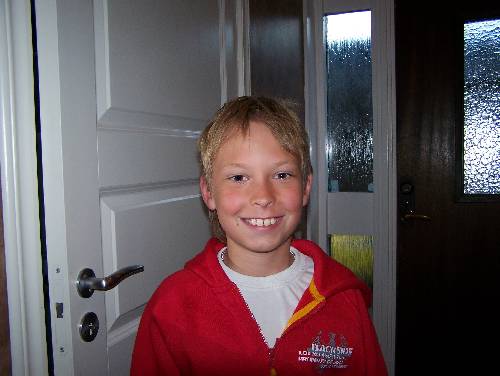 Hahaha det är jag men klicka på bilden så kan ni se mej ordetligt där ser jag hellt misssssssbbbbbillllddddad