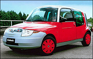 FIAT Eco-Basic
Ja, om FIAT:s designers inte får flippa ut i seriebilar som Multipla, så finns det ju alltid konceptbilarna att ta till. Och miljöbilar verkar ju som bekant förväntas vara fula (Toyota Prius...), så på detta fält får fulsinnet blomma ut fullkomligt. Grattis!