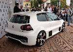 Golf GTI W12 650. Asså en treradig tolvcylindrig motor på 650 HK
