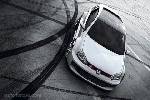 Golf GTI W12 650. Asså en treradig tolvcylindrig motor på 650 HK
