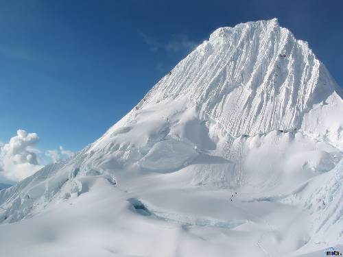 Snöigt Berg