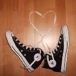 miiiiina converse....u know u whant them :P