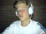 mee. Wannabe Dj ..