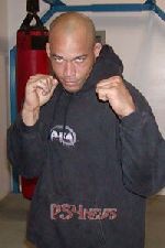 Bobby Southworth, UFC fighter, blev utslagen i säsong 1 av The Ultimate Fighter, lätt tungviktsklass.