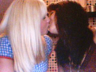 Josefin & Isabell