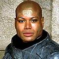 Tealc från serien Stargate SG-1

Tealc... jaffan med det kliande emblemet i pannan...