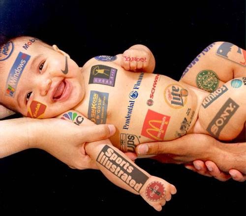 Haha nu vet jag varför de e 18 år för att tatuera sej^^