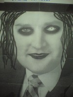 gjorde om fredrik reinfeldt i photoshop så nu ser han ut som marilyn manson