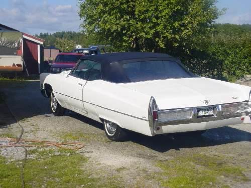 Våran coola cadillac 67 deville (2 stycken 740 gle i bakgrunden ^^)