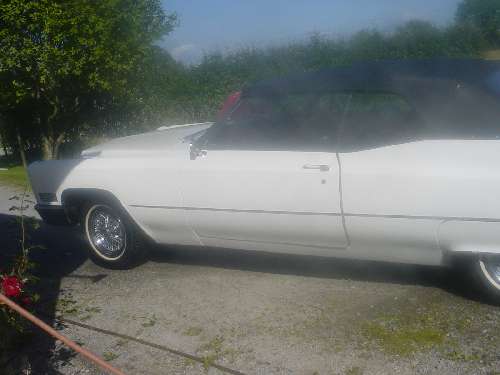 En till bild på farsans cadillac 67 deville.