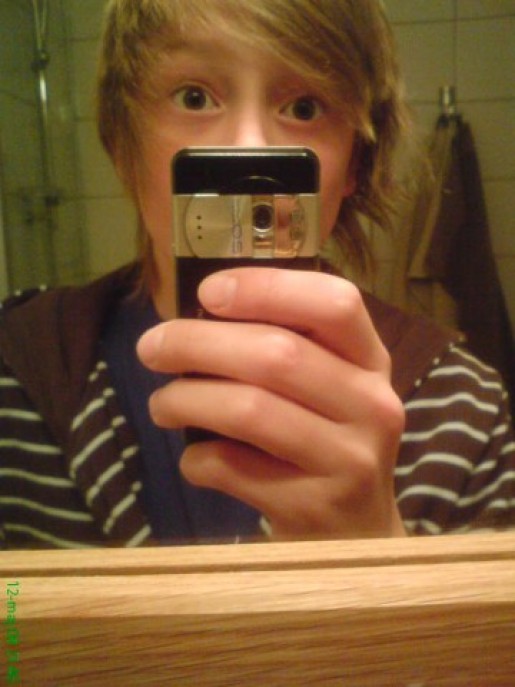 Bild av bajspojke