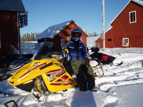 Jag vid Lennarts scooter