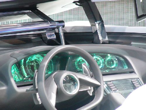 Inuti Saab Aero X.