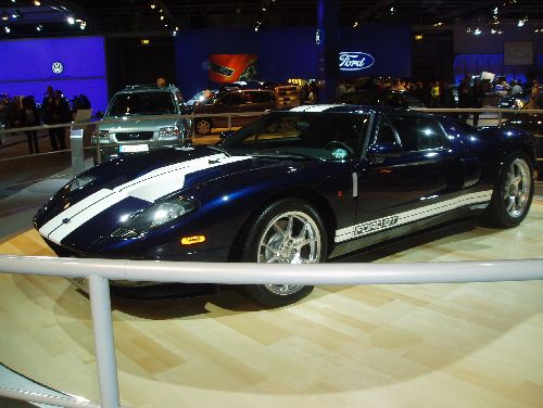 FORD GT