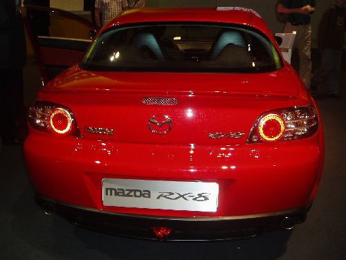 RX-8 bakifrån