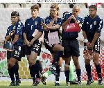 Nu spelar inte jag fotboll, och jag tittar inte på det heller, men gör man såhär?