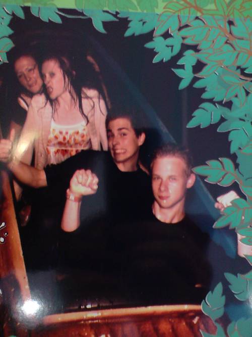 Liseberg-Flume rider :P // jag är me på bild :O