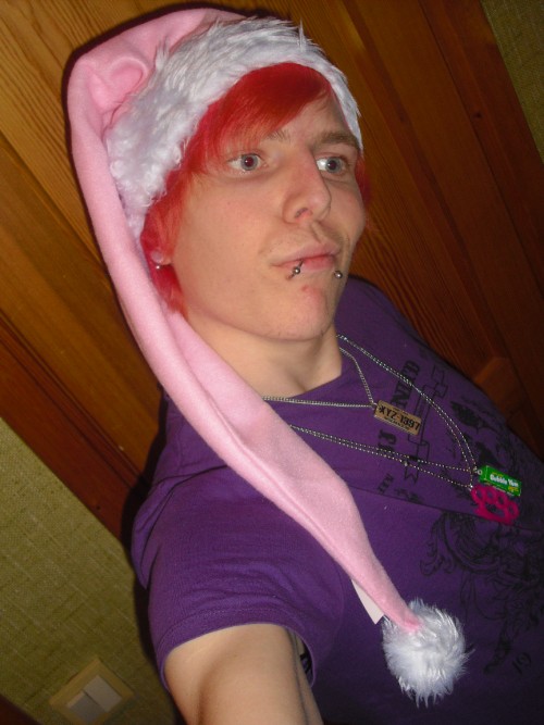 Jag har skaffat en super snygg tomte luva idag :D
