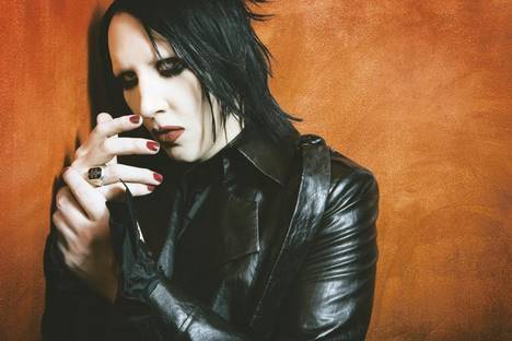 marilyn manson 15e dec på hovet :D