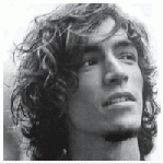 jag vill också se ut sådär... Det är Brandon Boyd, sångaren i incubus för alla obildade människor som inte vet vem han är :P
