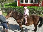 Masken o så lilla Nattis som ska ut på en liten tur. Och så jag ute i hörnet.