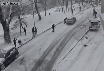 Superman stoppar bilen glida