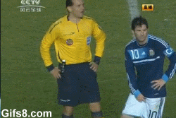 Vad gör du Messi?