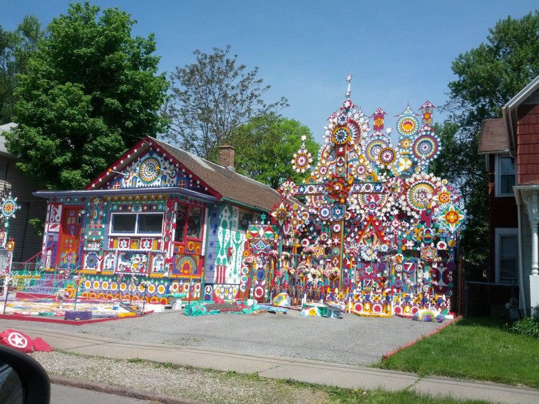 The house of many colors