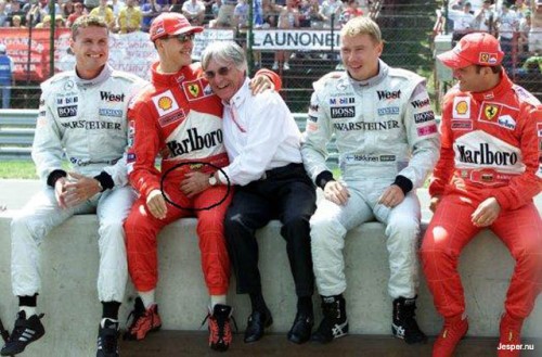 F1-förare myser