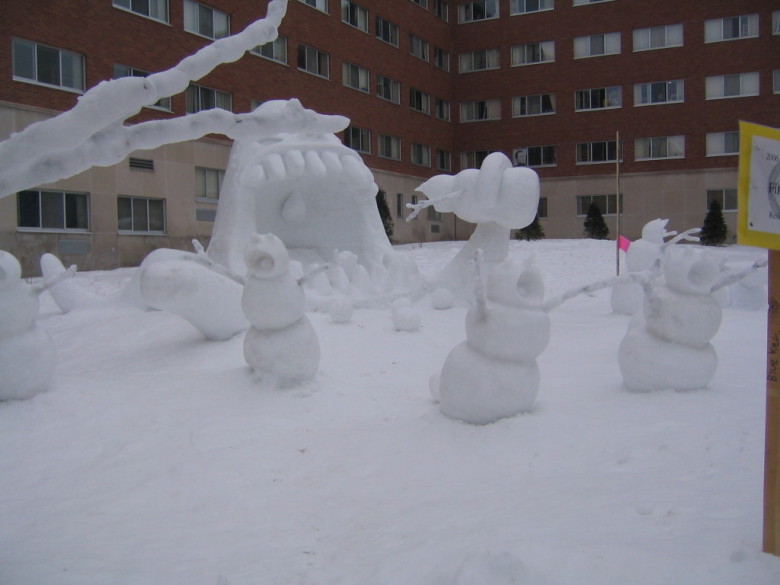 Snömännen anfaller