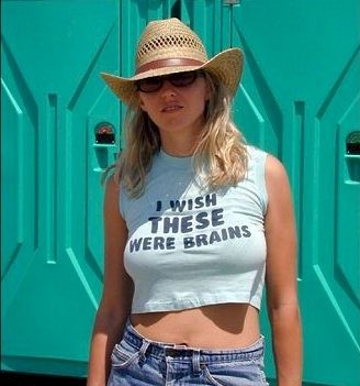 Rolig t-shirt på tjej