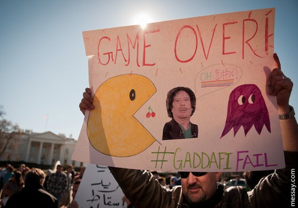 Portestskyltar mot Lybiske Gaddafi – bild 6 av 39