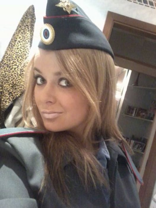 Skön rysk polis – bild 31 av 36