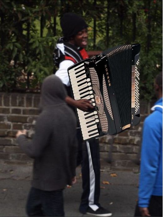 Photoshoppade bilder från kravallerna i London 2011 – bild 12 av 46