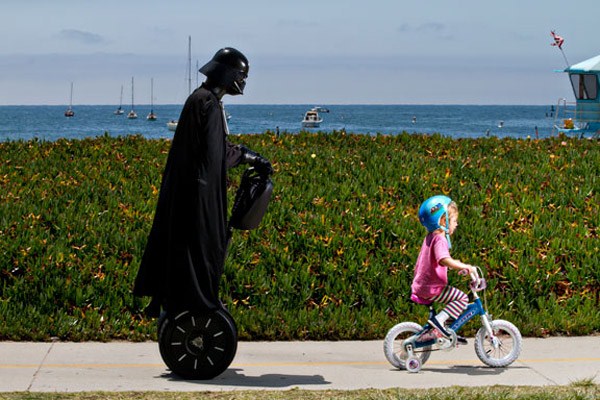 Dart Vader åker lite segway