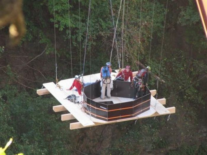 Hängande jacuzzi i Schweiz – bild 15 av 30