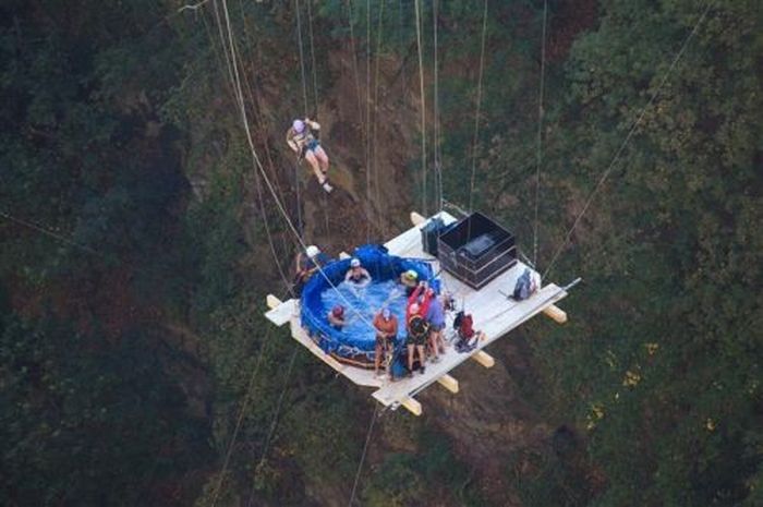 Hängande jacuzzi i Schweiz – bild 20 av 30