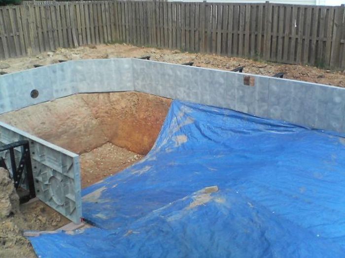 Hemmagjord pool – bild 16 av 38