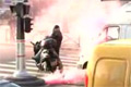 Bild från Rökbomb bakpå hjälmen
