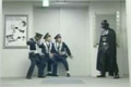 Bild från Japansk polis vs Darth Vader