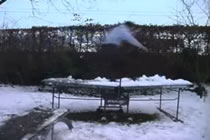 Bild från Killar glider på pingisbord