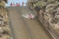 Bild från Killar glider ner för kanal
