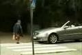 Bild från Granny hits car