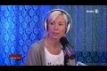 Bild från Ska man få sminka sig och hoppa studsmatta som elvaåring? Jossan reder ut - VAKNA! med The Voice