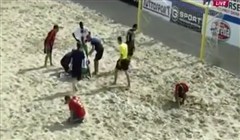 Bild från Brutal knäskada i fotbollsmatch