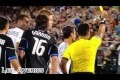 Bild från David Beckham startar bråk på fotbollsplan. 