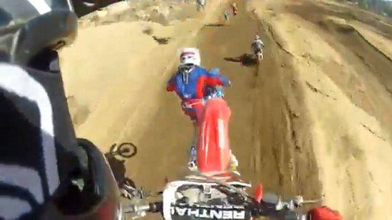 Bild från Motorcross landar på annan cykelist