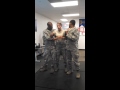 Bild från US Air Force Girl gets tazed