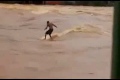 Bild från Surfing in the flood